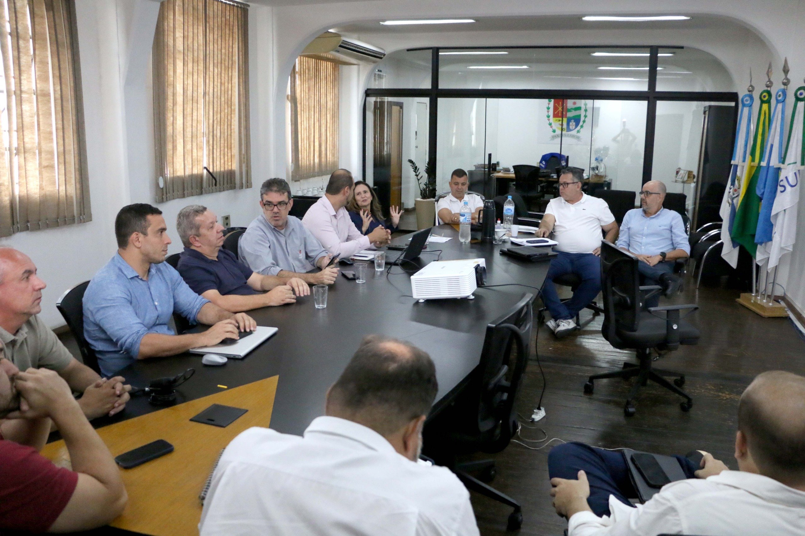 Furlani recebe representantes da CCR RioSP – Barra Mansa