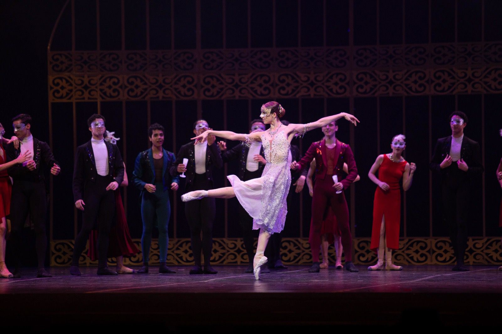 De Volta Redonda para o mundo: bailarina profissional atuando na Europa agradece à prefeitura pelo projeto Ballet Educação