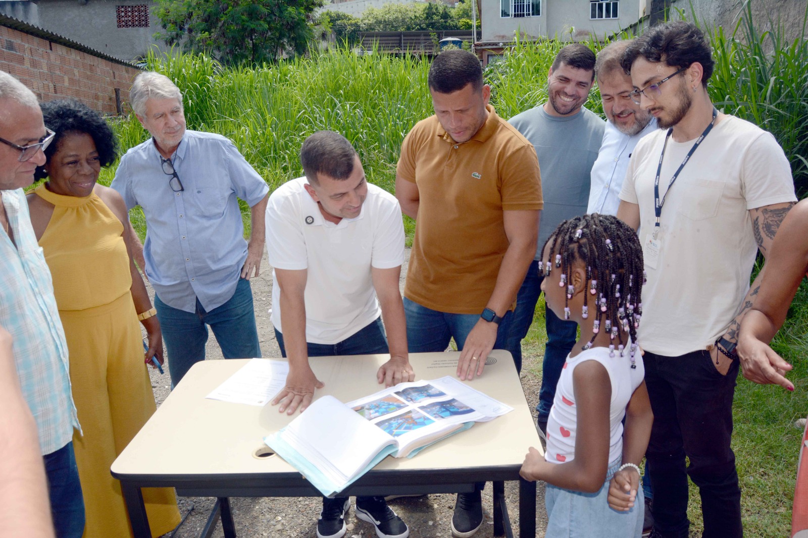 Prefeitura de Barra Mansa inicia construcao de area recreativa na.j
