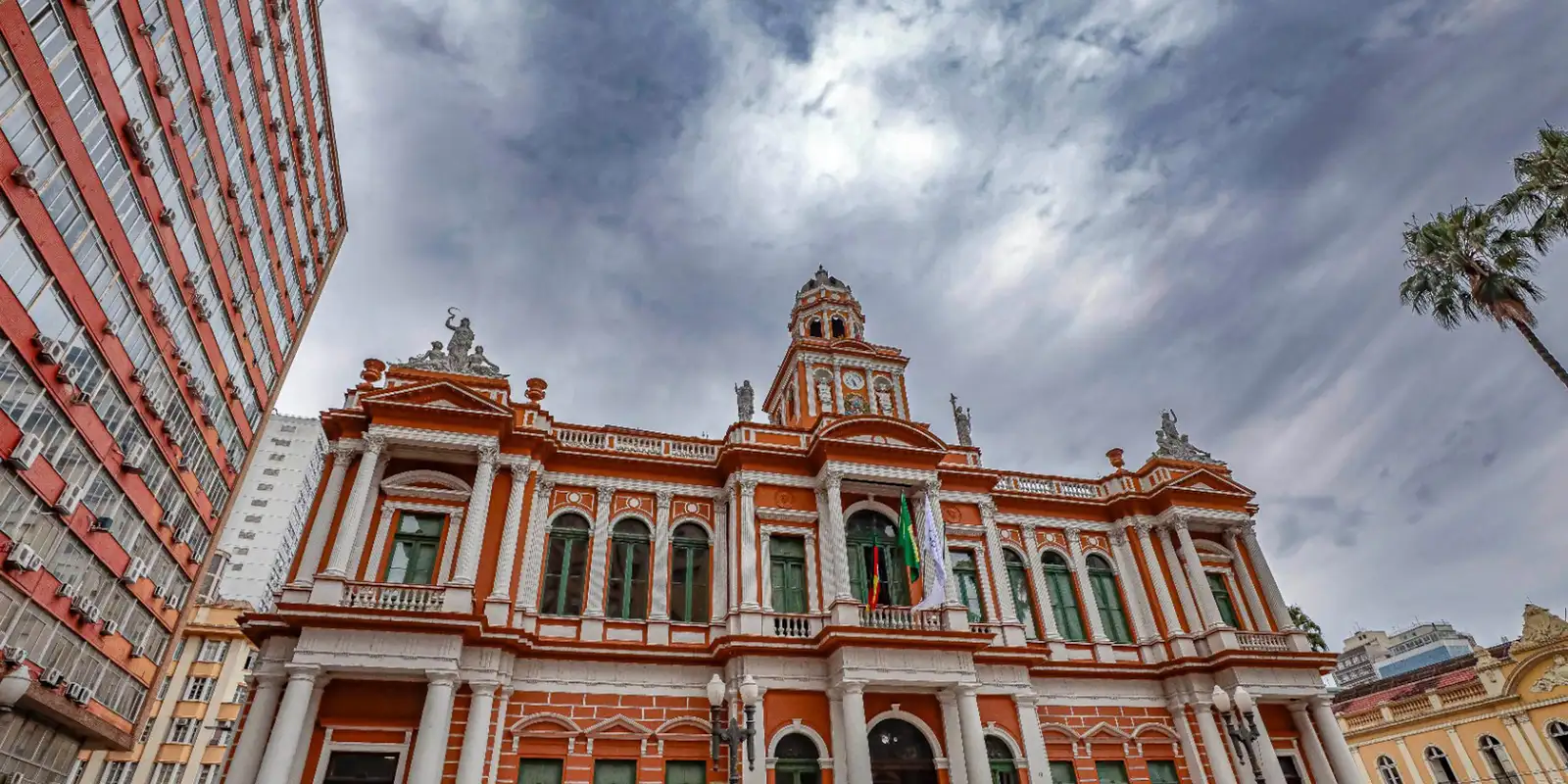 Defesa Civil do Rio Grande do Sul alerta para chuva pontualmente forte