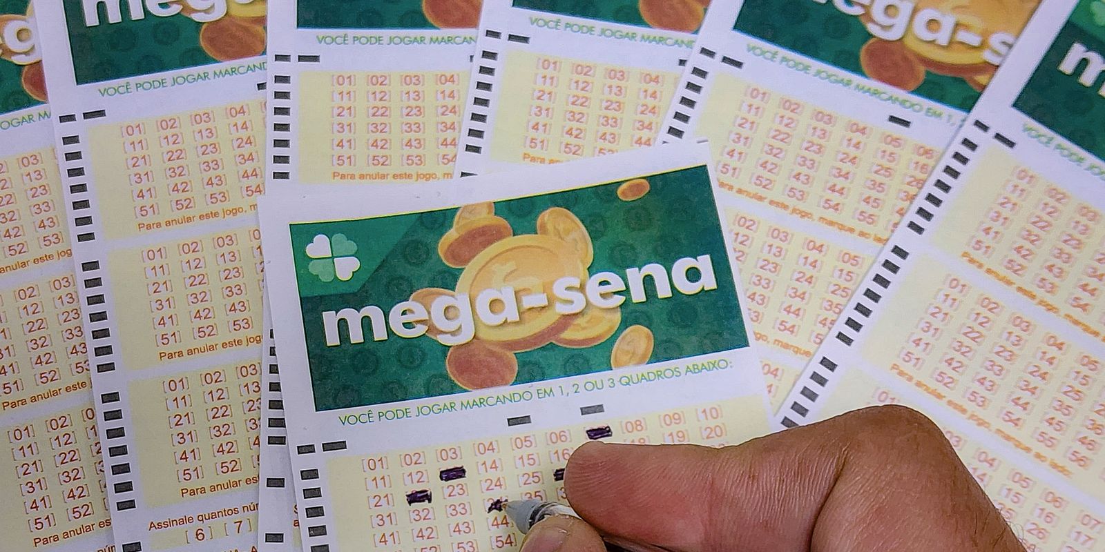 Mega-Sena acumula e prêmio sobe para R$ 14,5 milhões
