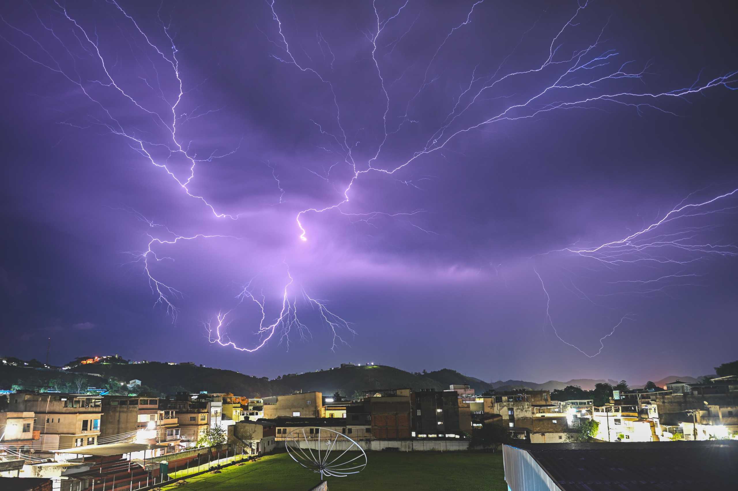 Defesa Civil redobra atencao com a previsao de chuvas fortes