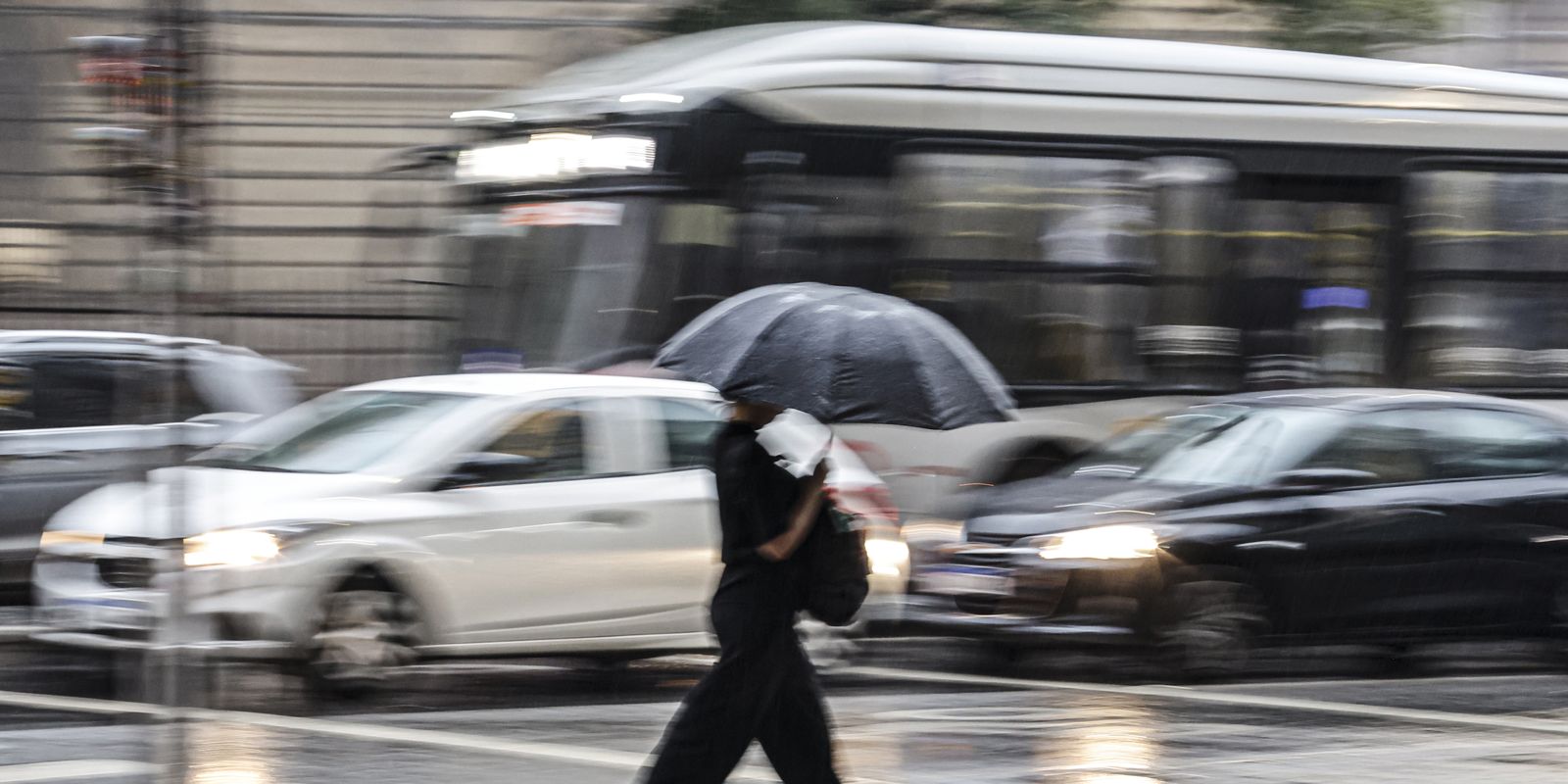 Temporal inunda ABC e Defesa Civil estende operação até o dia 15