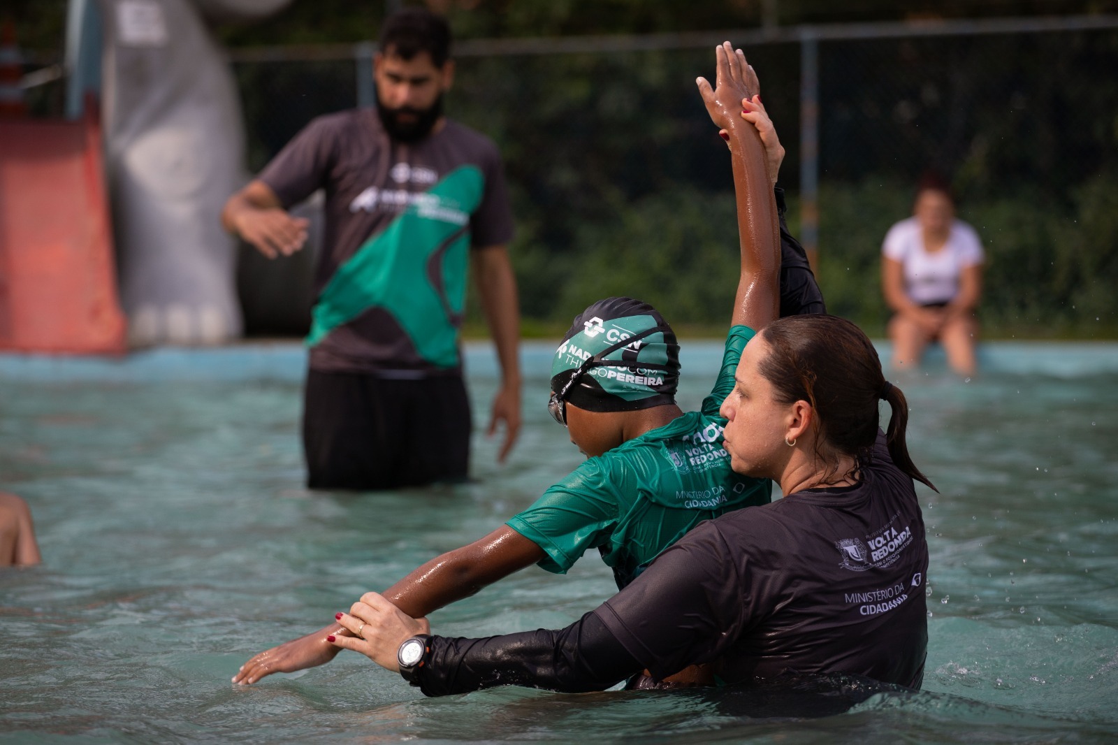 ‘Nadando com Thiago Pereira’ abre pré-inscrições para aulas gratuitas de natação no Parque Aquático Municipal de Volta Redonda