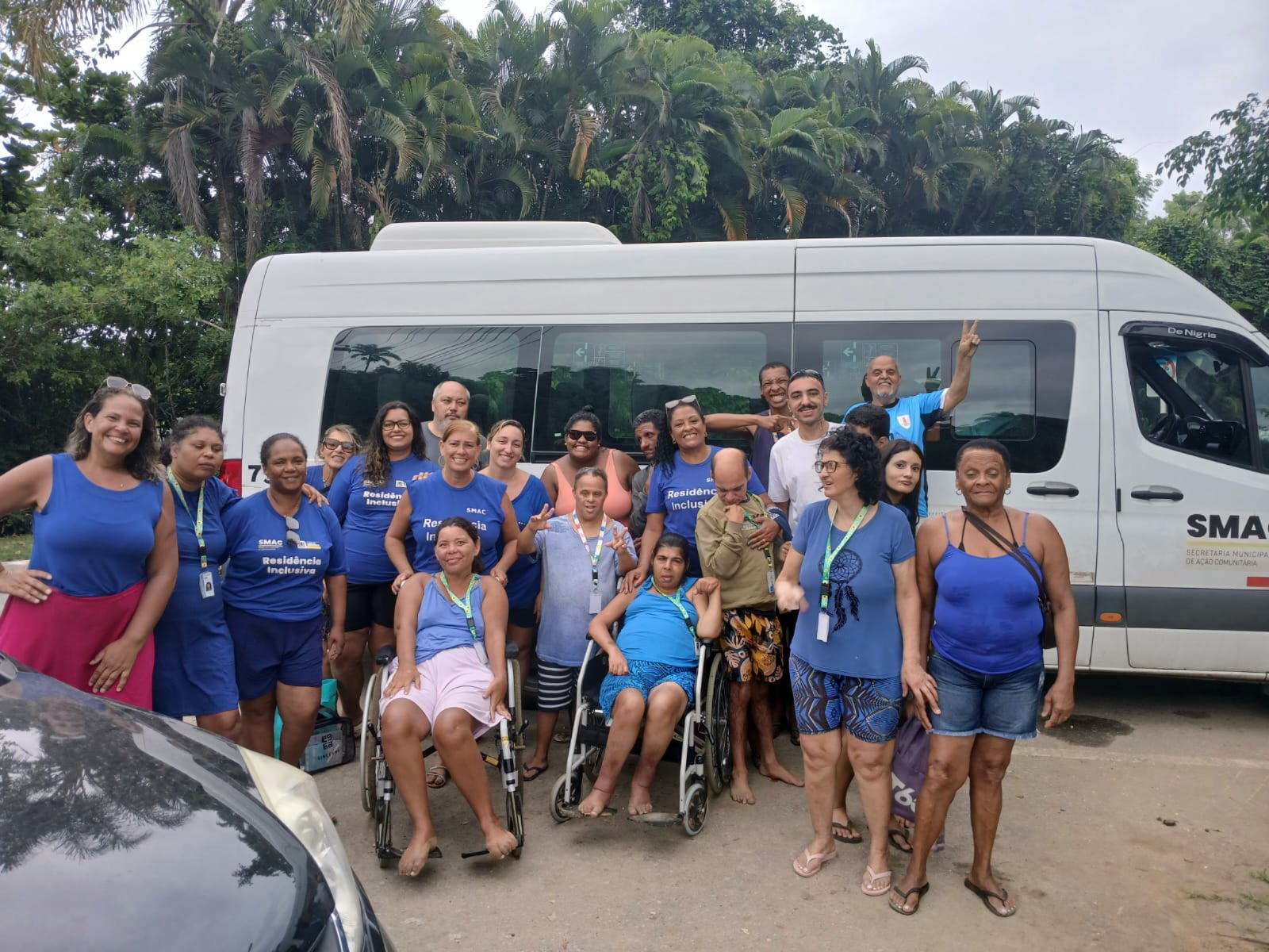 Moradores da Residência Inclusiva de Volta Redonda curtem passeio em Paraty