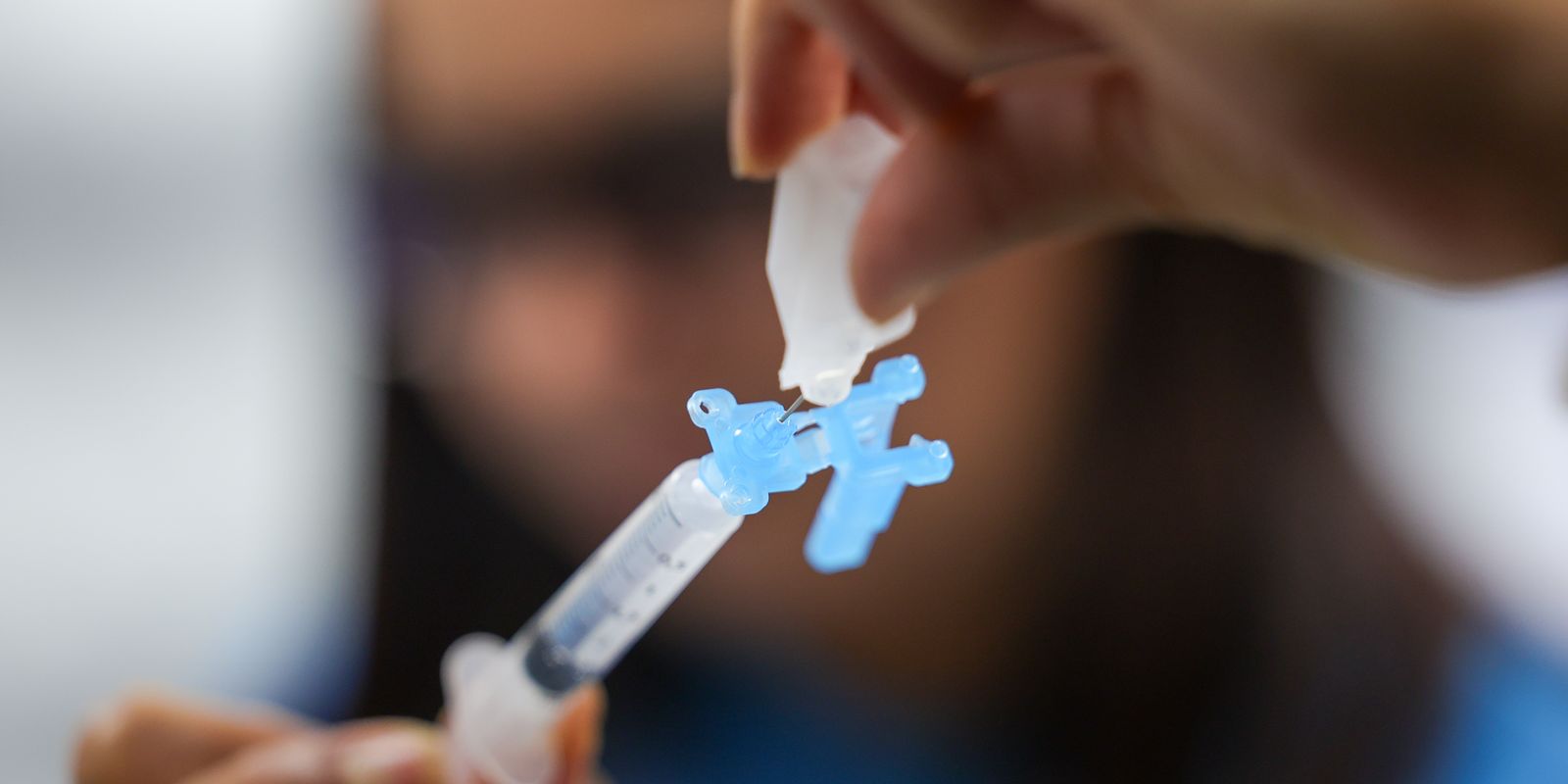 OMS: surtos de doenças preveníveis ameaçam progresso na vacinação