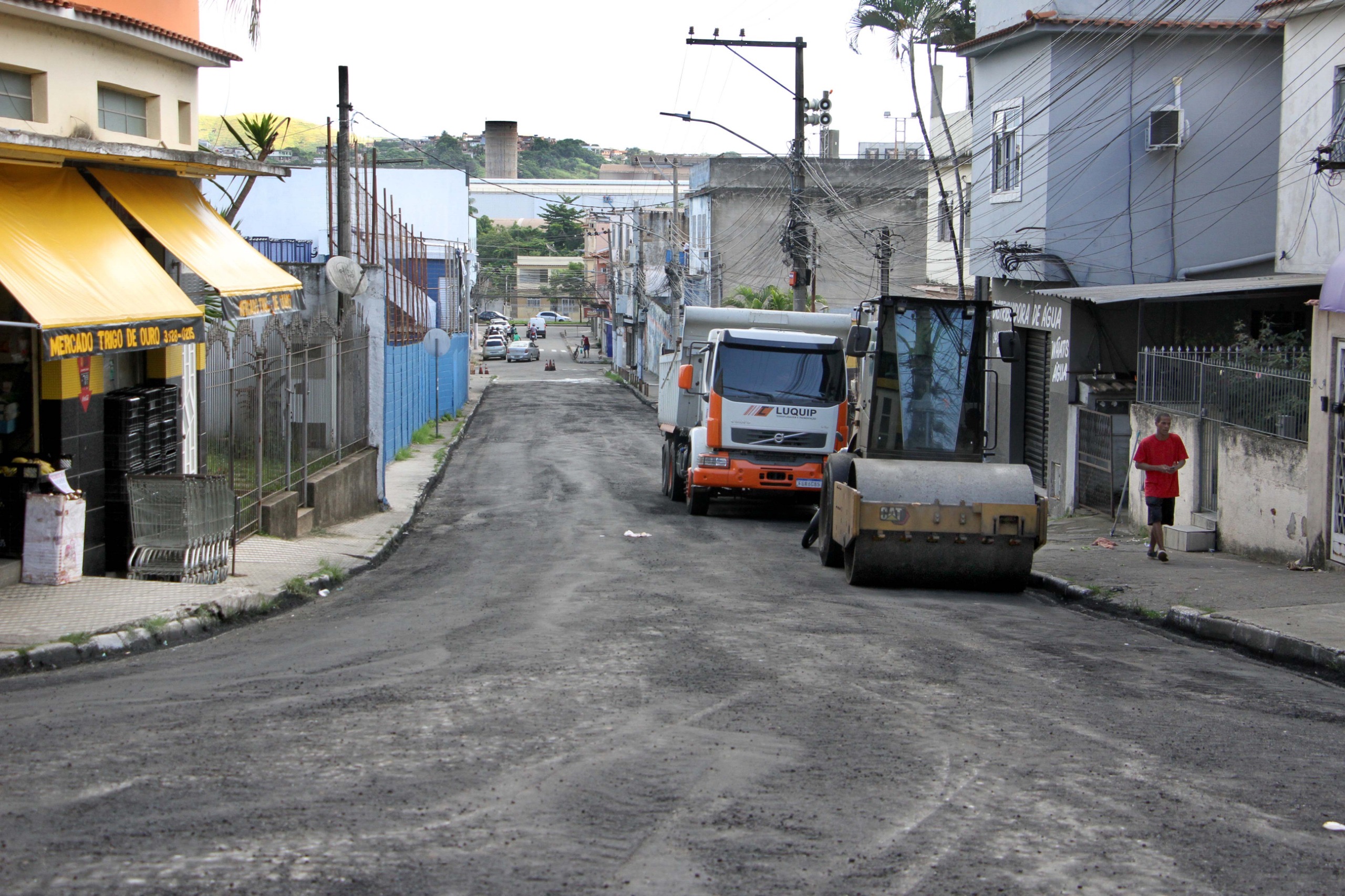 Ruas do bairro Vila Nova passam por preparacao para receber
