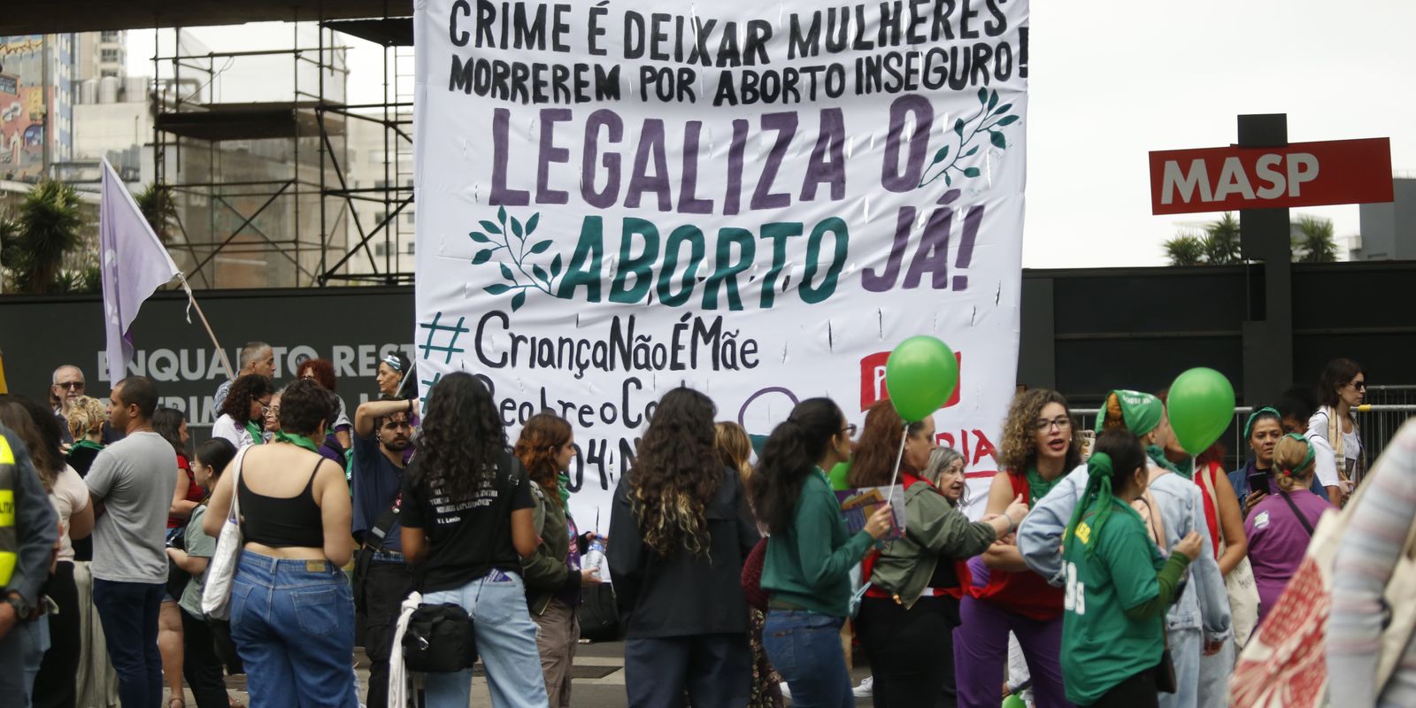 Instituto credenciado pela OMS quer atuar no STF em ação pró aborto