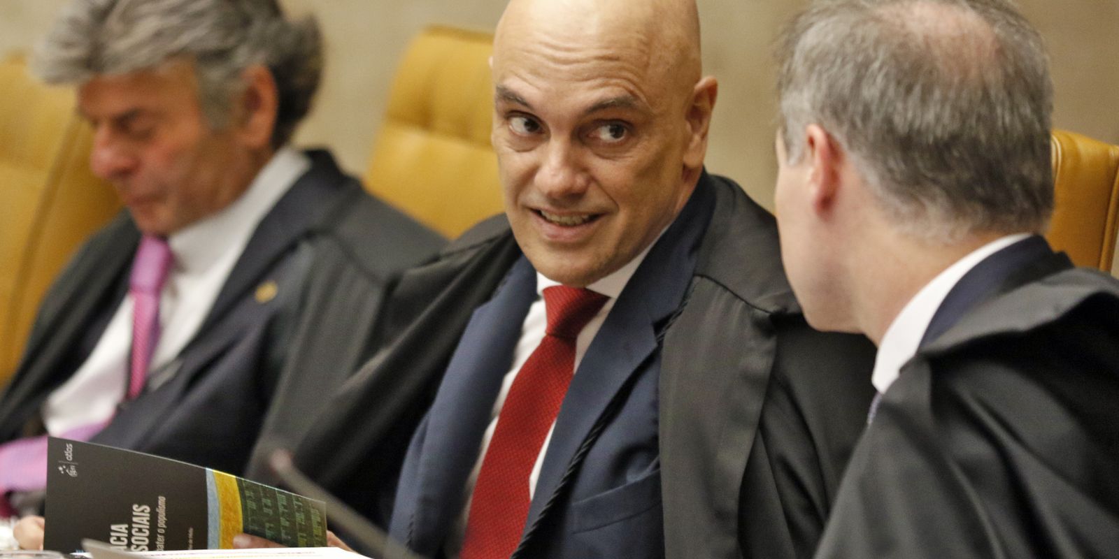 Assistência religiosa a presos é prevista na Constituição, diz Moraes