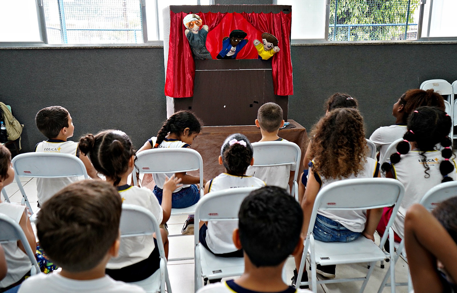Volta Redonda: teatro de fantoches leva conscientização sobre o combate à dengue para crianças