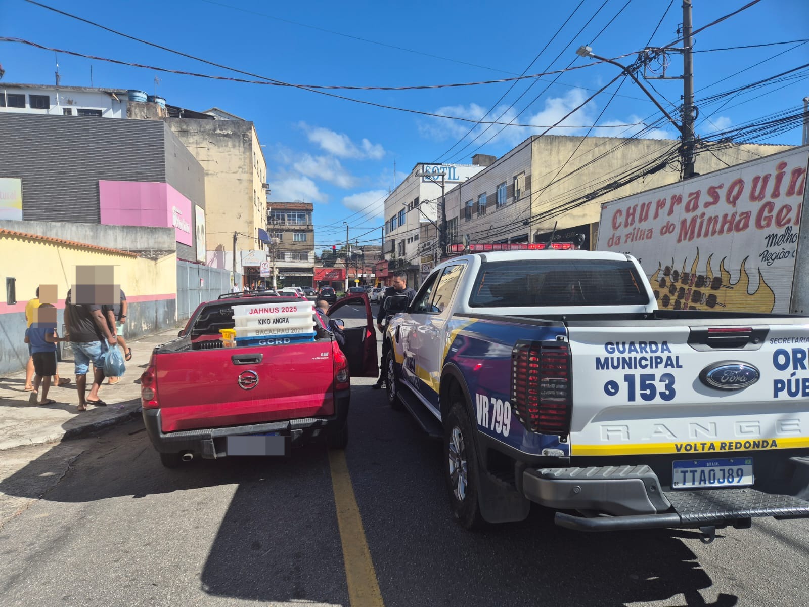 Guarda Municipal apreende cerca de 100 quilos de camarão vendidos de forma irregular em Volta Redonda