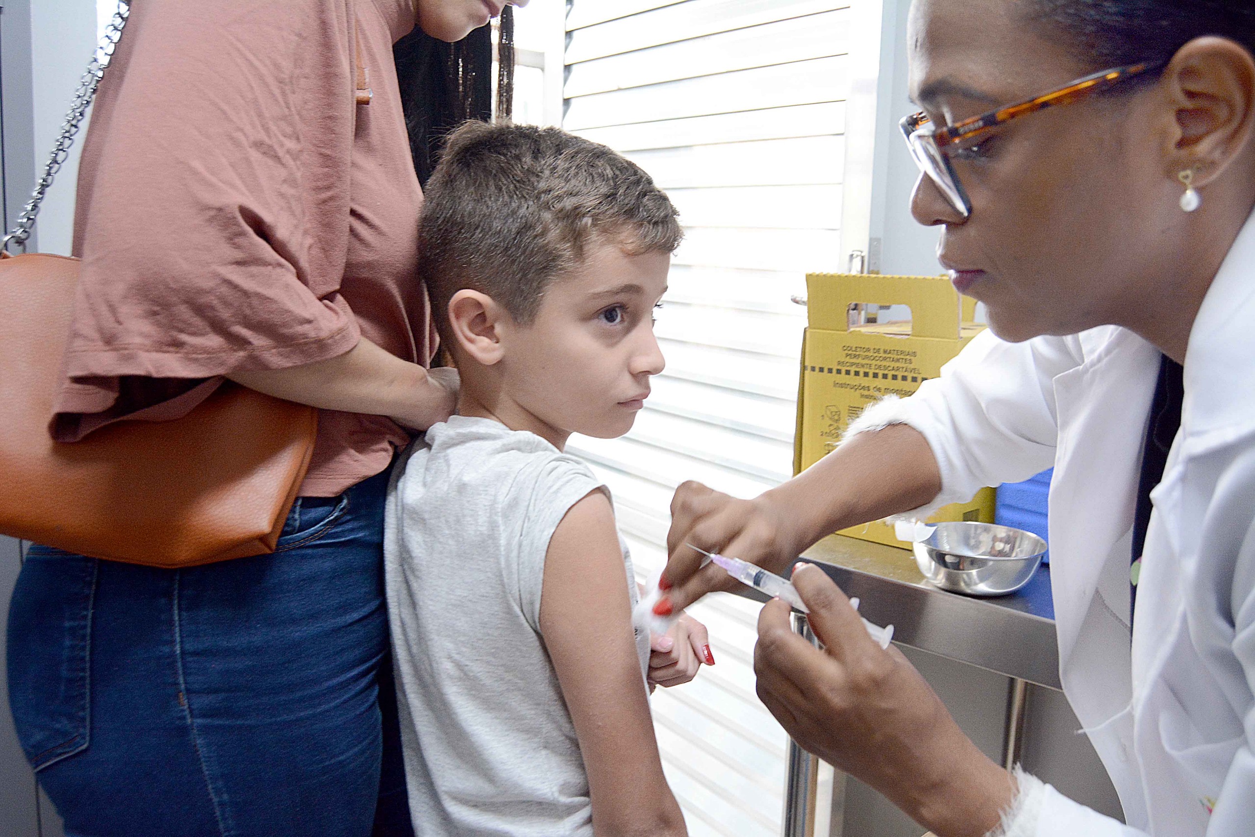 Mais de 1500 pessoas sao imunizadas contra influenza em Barra