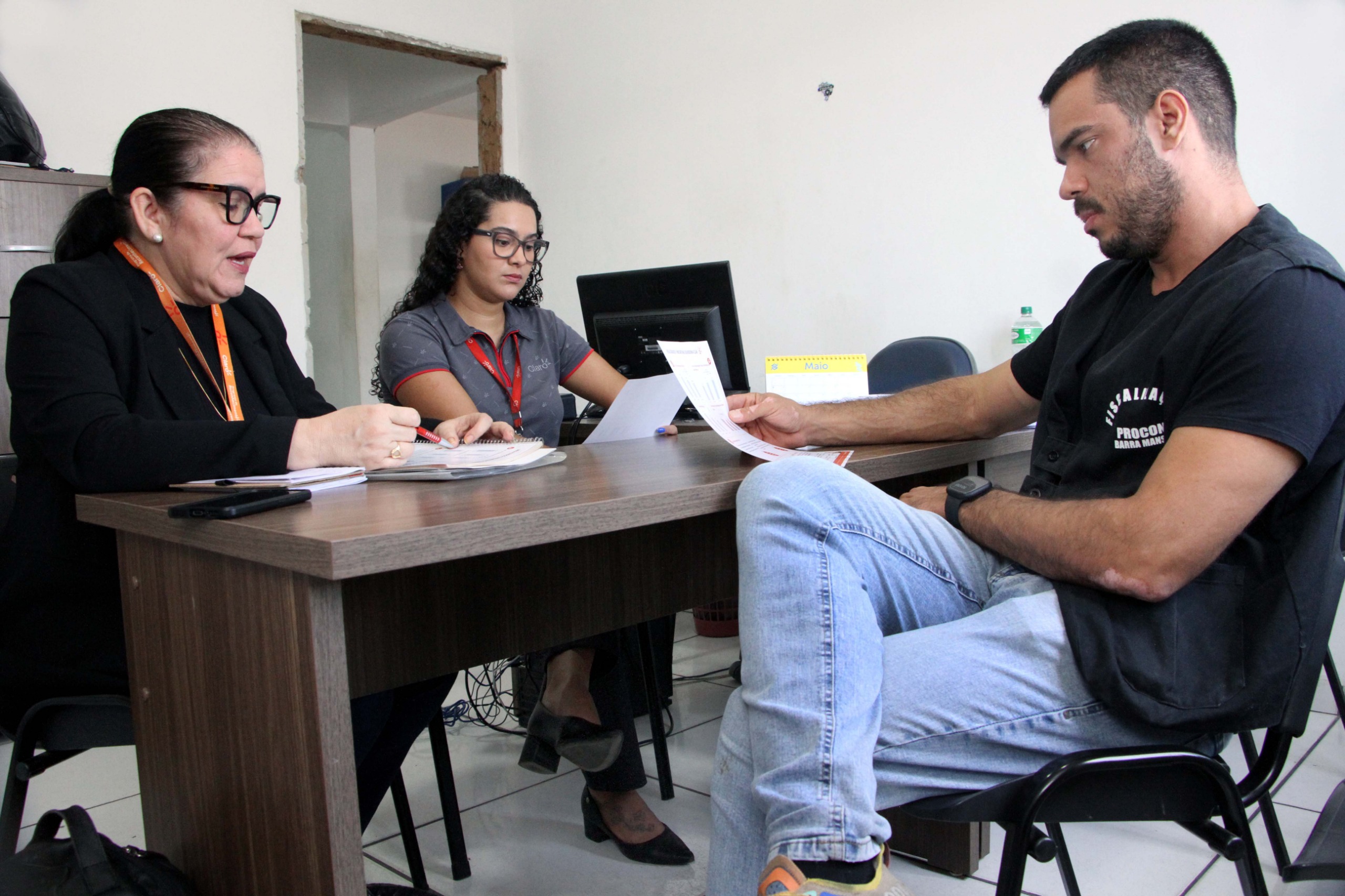 Procon e Claro discutem formas de otimizar a resolucao de