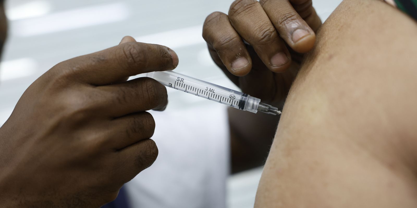 Saúde realiza Dia D de vacinação contra a gripe neste sábado