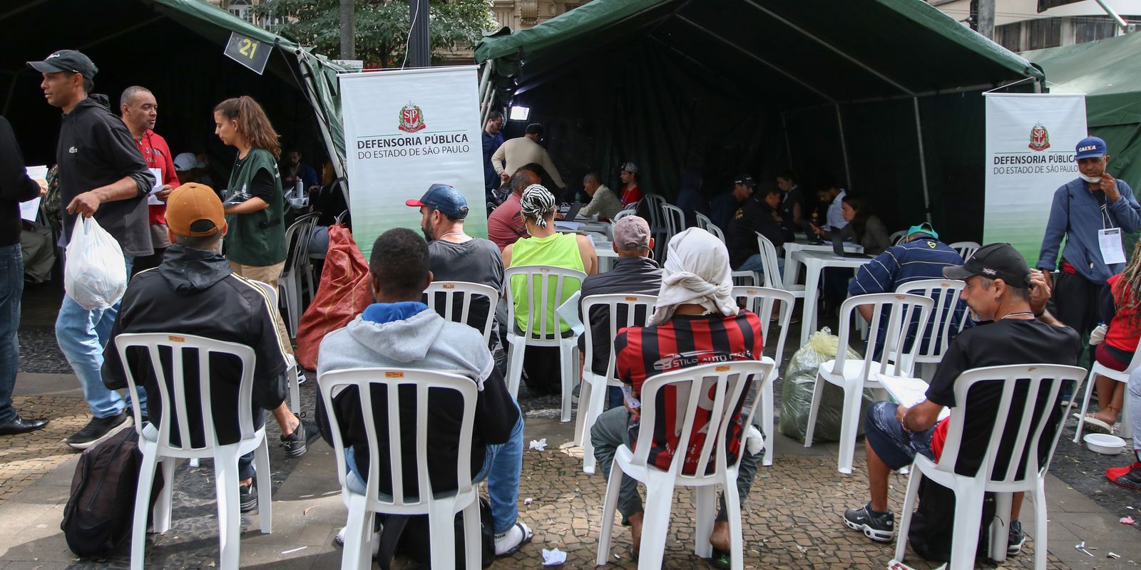 Semana do Registro Civil atende população em situação de rua em SP