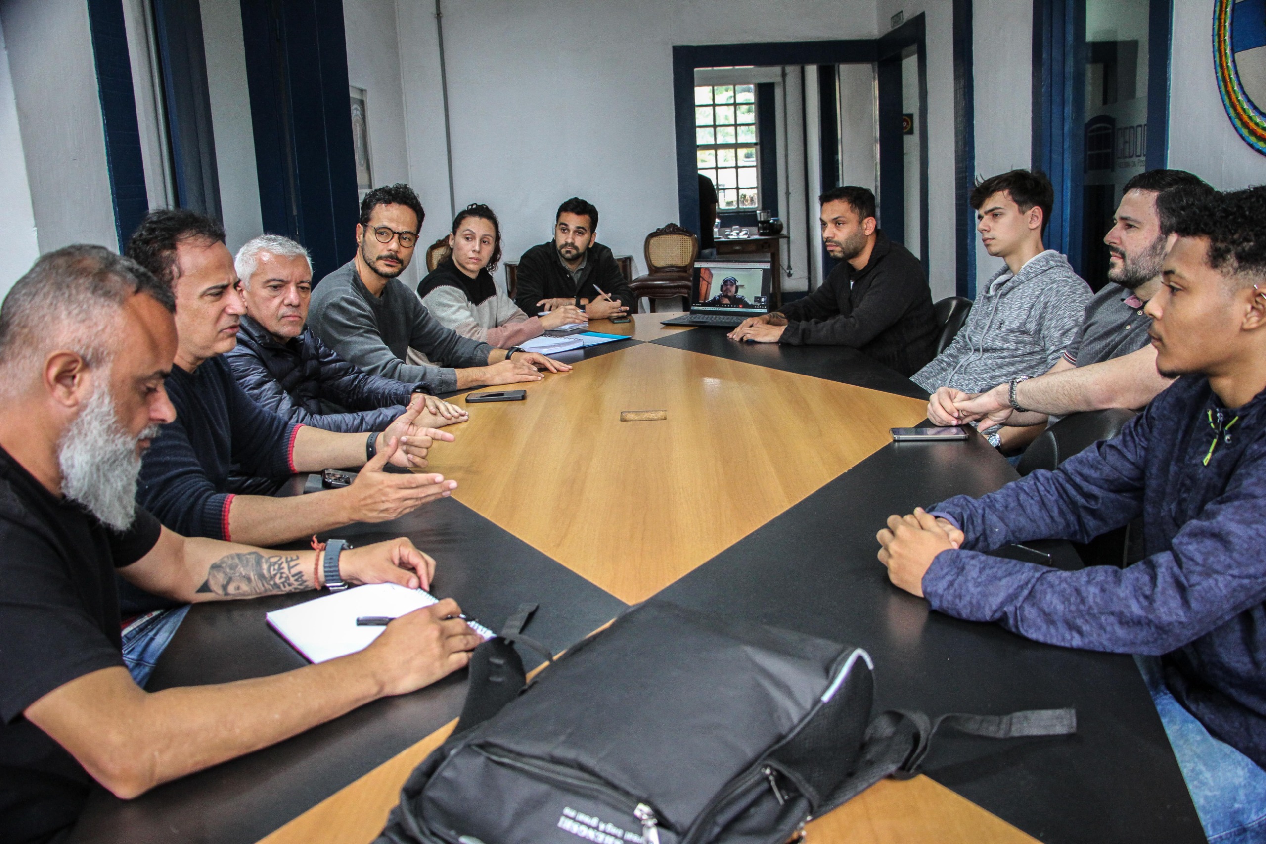 Barra Mansa inicia desenvolvimento de aplicativo para facilitar acesso do