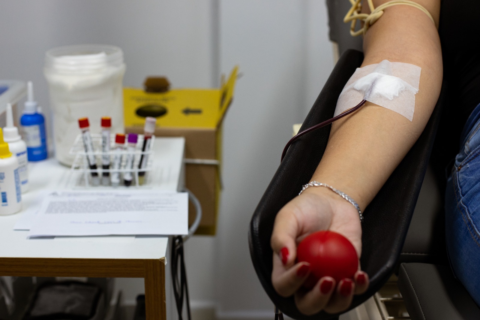 Junho Vermelho: Hemonúcleo de Volta Redonda abre neste sábado (28) para receber doações de sangue