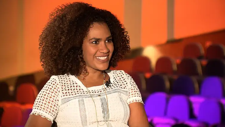 A cantora Mariene de Castro, no programa Conversa com Roseann Kennedy - Foto TV Brasil