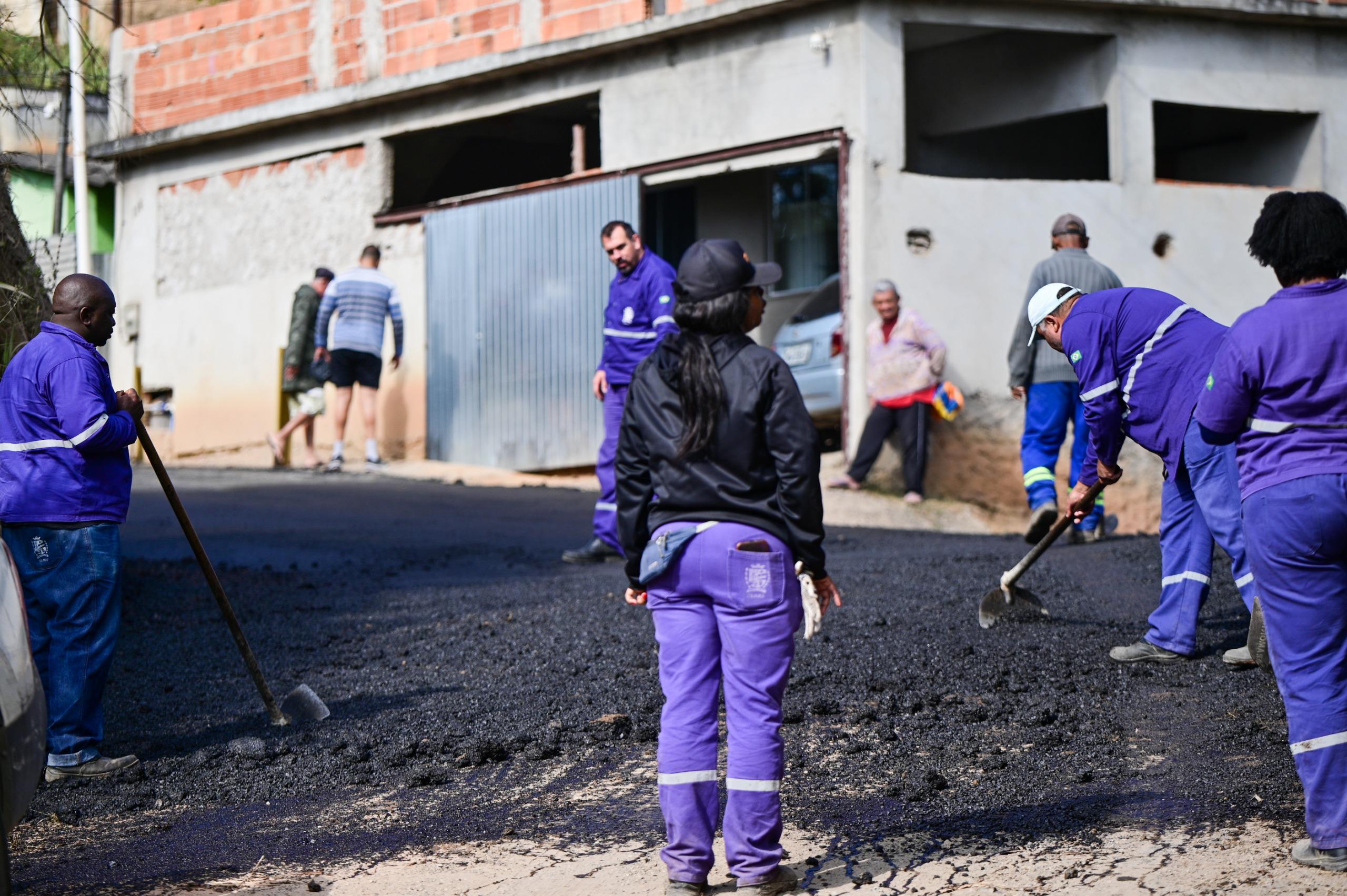 Barra Mansa leva novo asfalto a ruas do bairro Santa