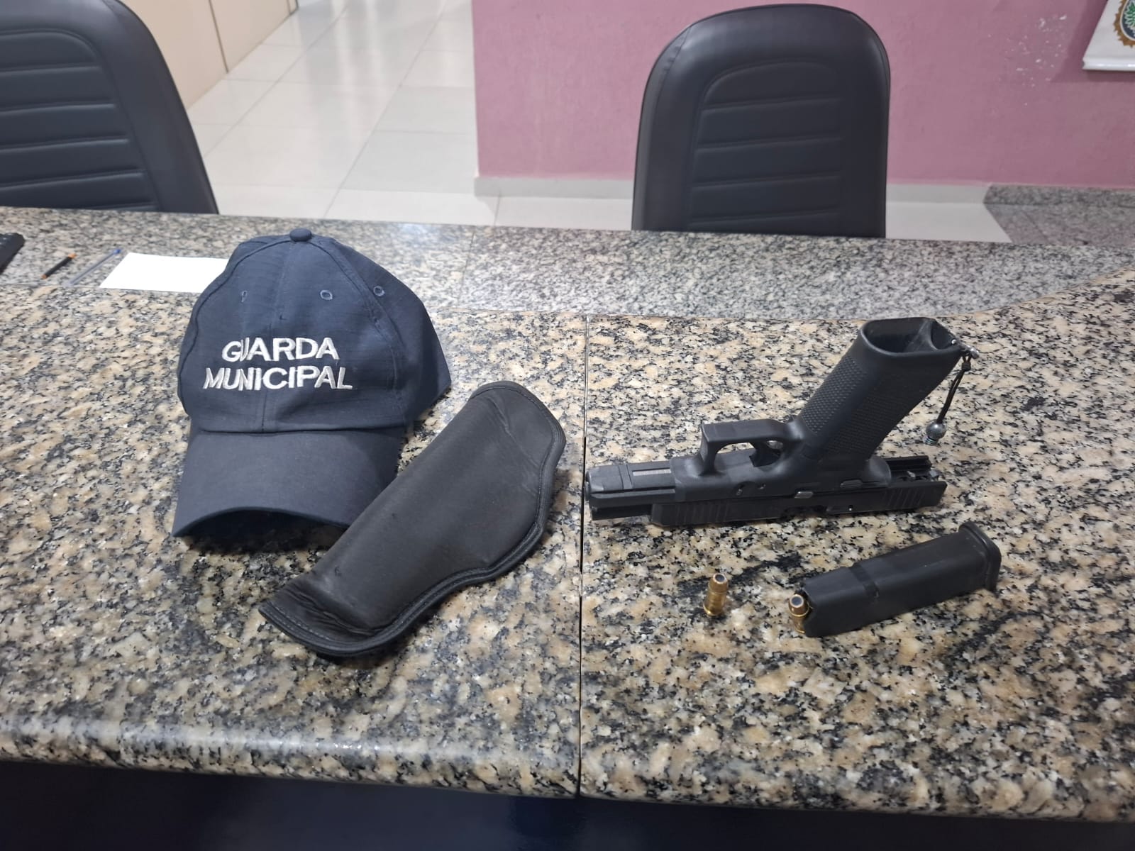 Guarda Municipal de Volta Redonda prende policial militar de SP com mandado de prisão em aberto