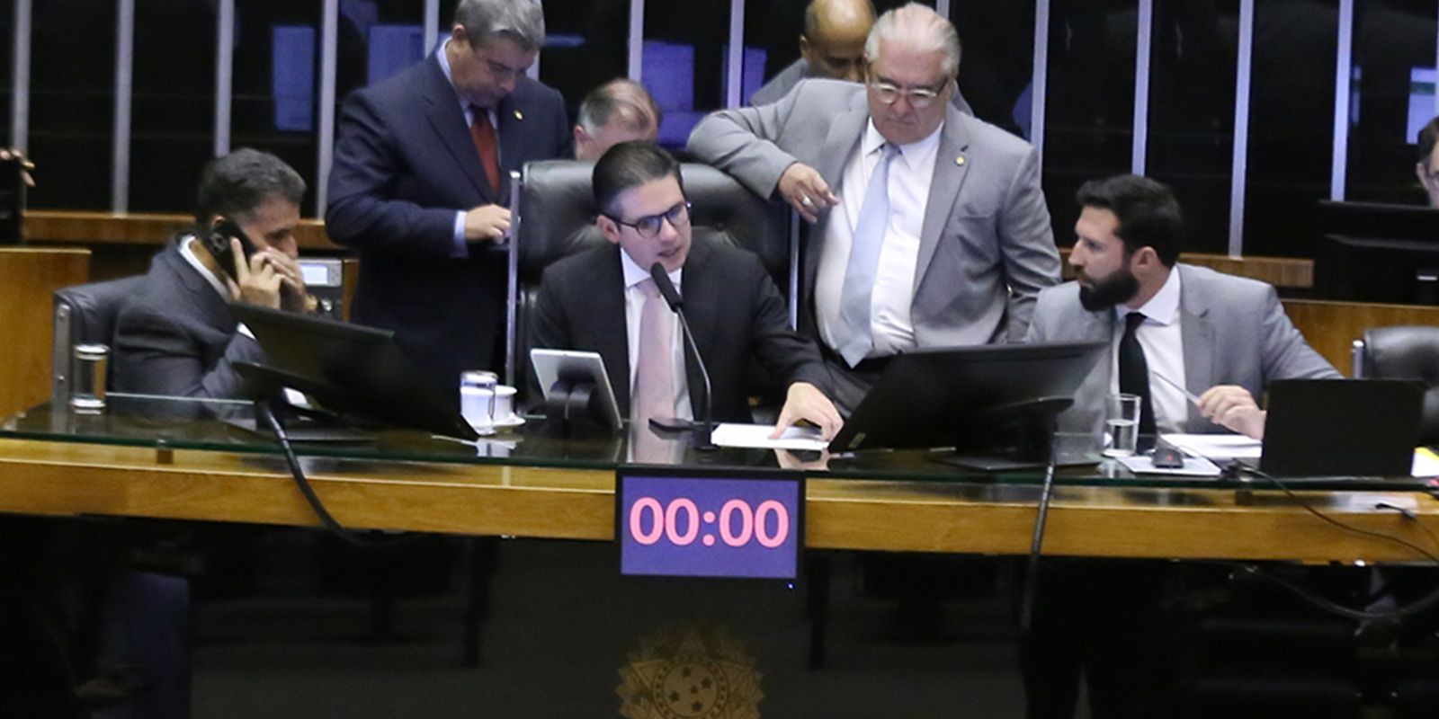 Câmara aprova urgência para proposta que reduz benefícios fiscais