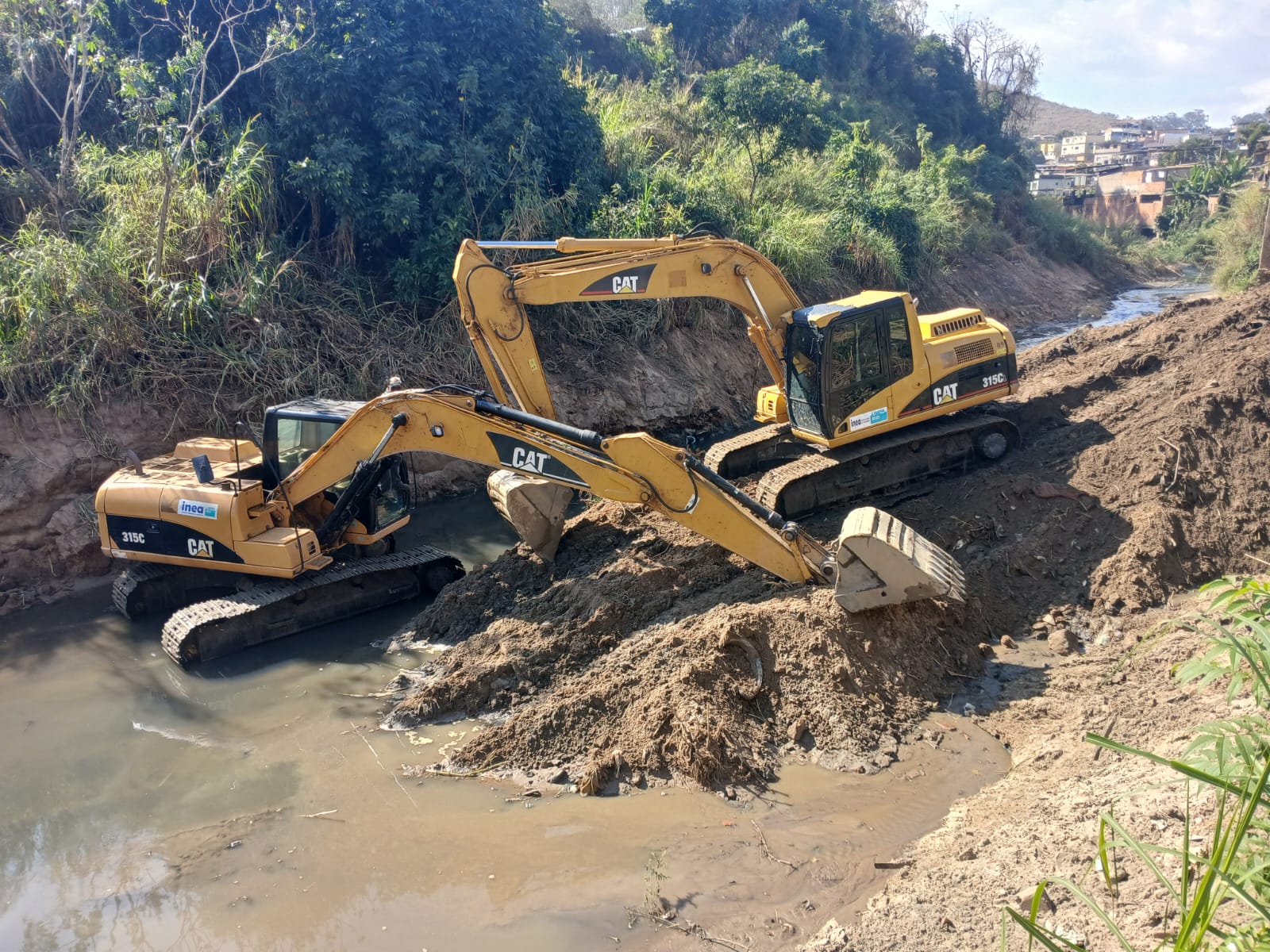 Parceria com Governo do Estado garante desassoreamento do Rio Barra