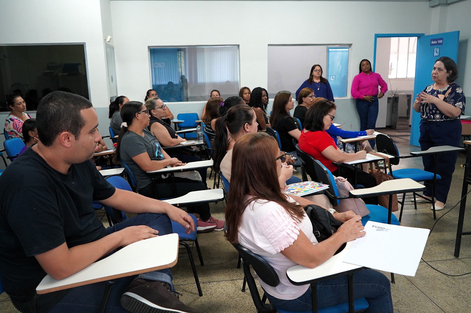 Prefeitura de Volta Redonda promove aula inaugural da capacitação de Cuidador Familiar de Idosos