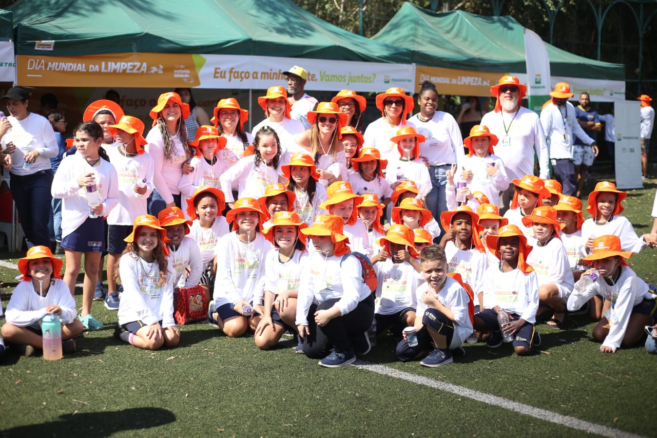 Secretaria de Meio Ambiente de Volta Redonda promove ações pelo Dia Mundial da Limpeza e pelo Dia da Árvore