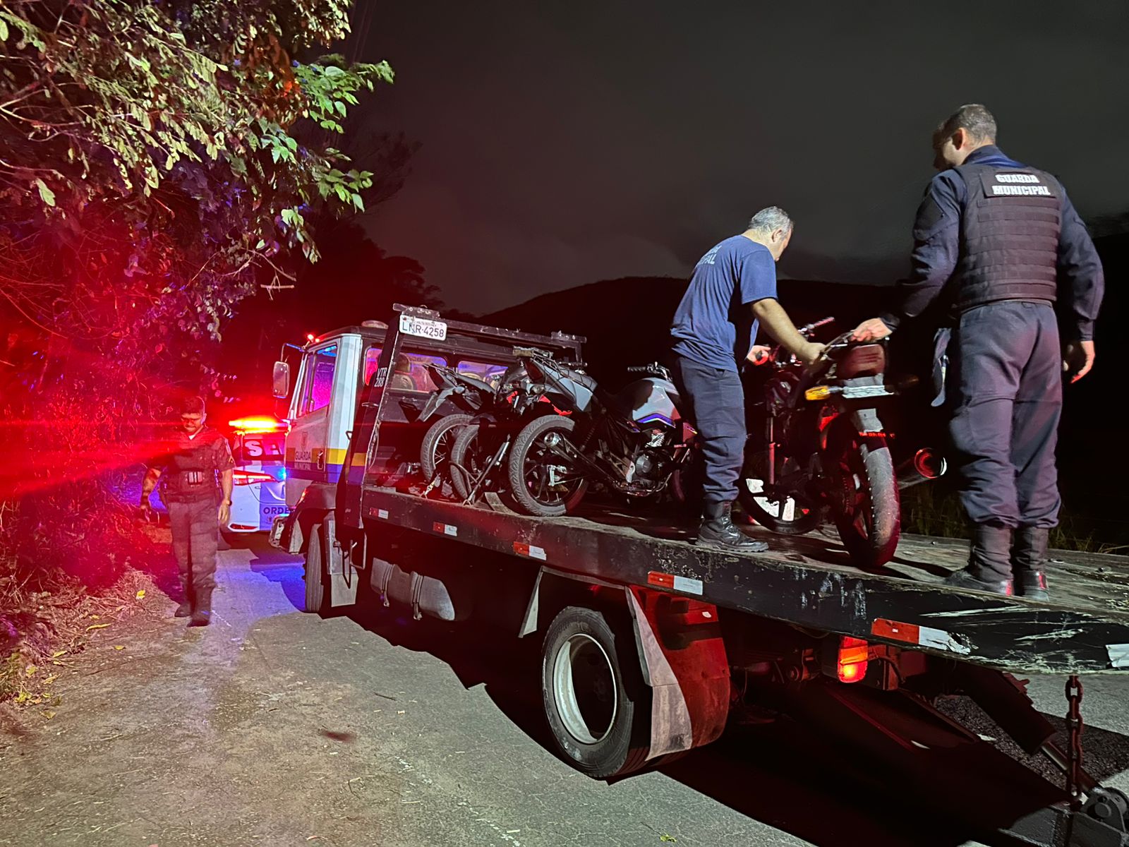 Ordem Pública de Volta Redonda apreende quatro motocicletas por direção perigosa