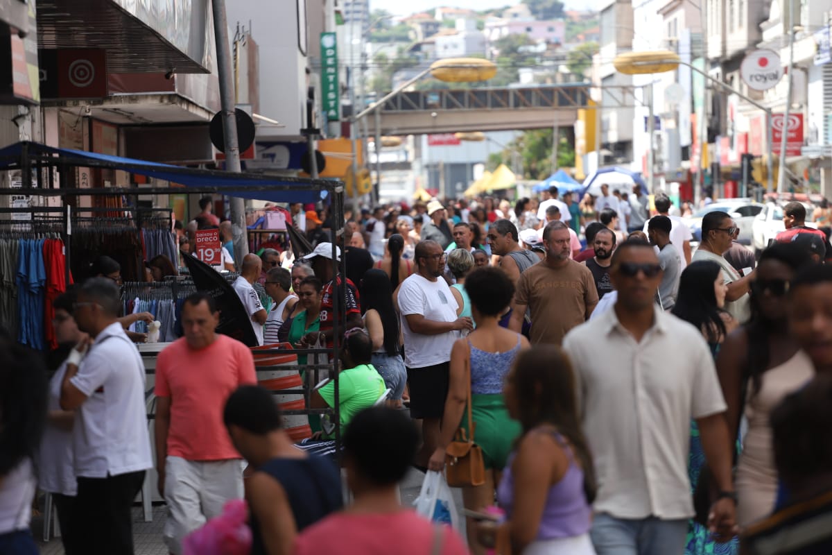 Volta Redonda: Avenida Amaral Peixoto, no Centro, recebe penúltima edição de 2025 da ‘Rua de Compras’