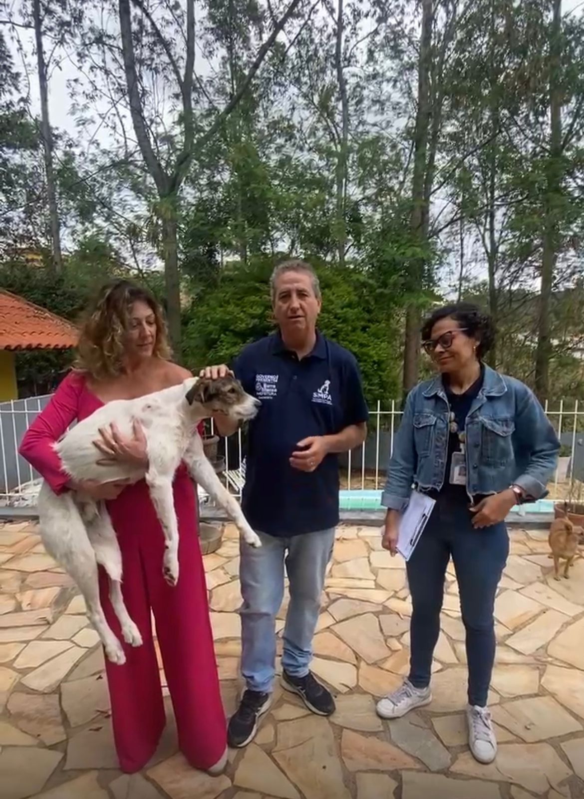 SMPA reforca apoio a familia de cao baleado no bairro