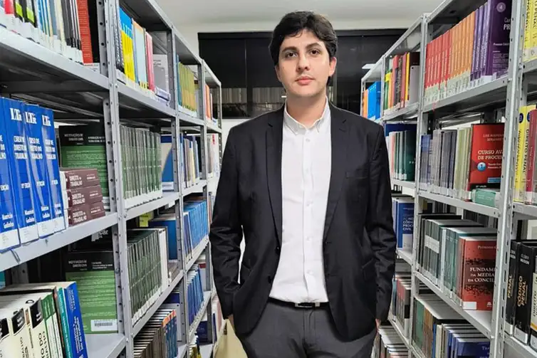 Brasília (DF), 26/09/2025 - Gabriel Rezende, cientista político, lança livro sobre populismo de direita. Foto: Gabriel Rezende/Arquivo Pessoal