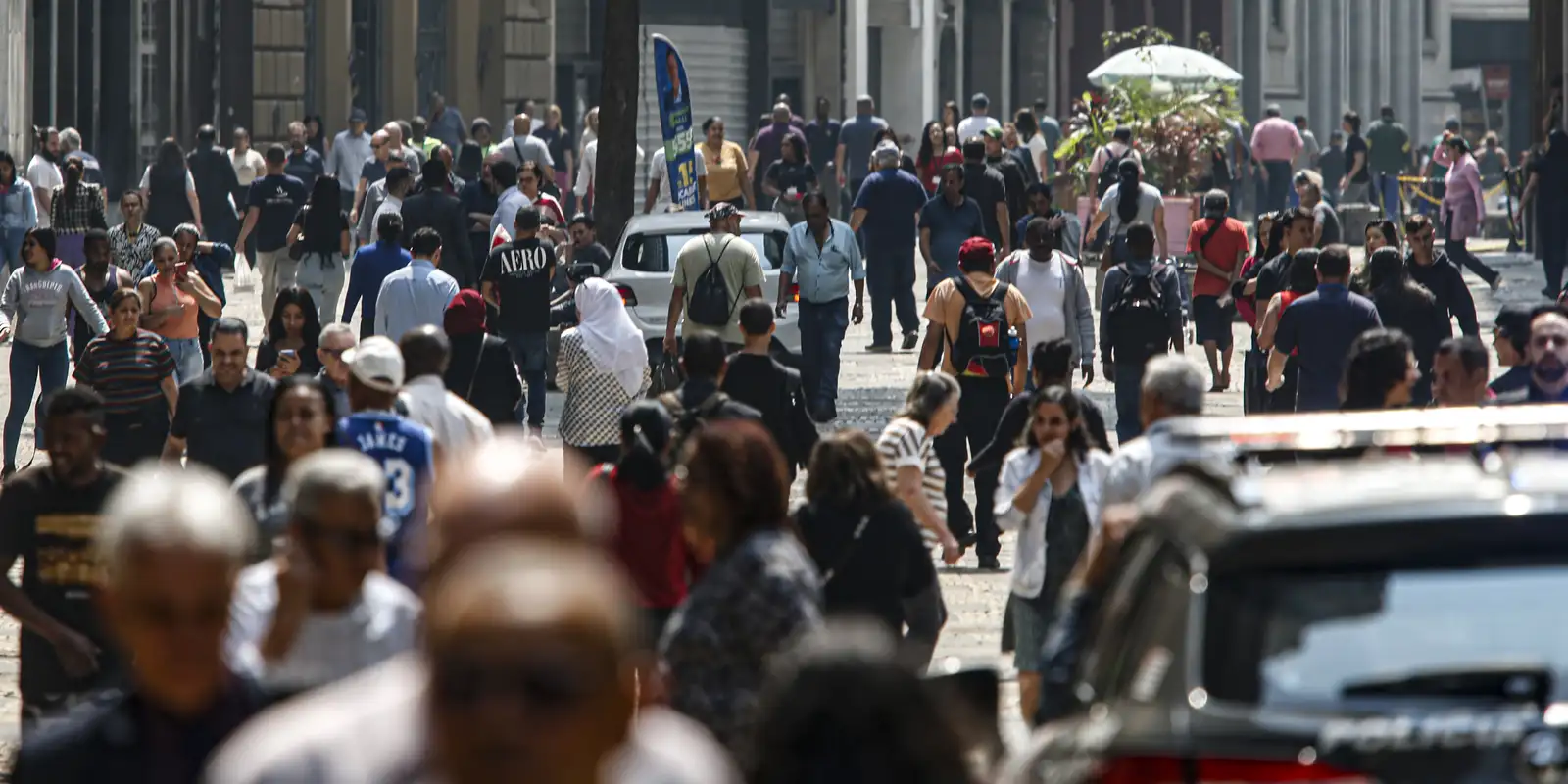 Mais de 6,5 milhões de famílias deixaram linha da pobreza em 2 anos