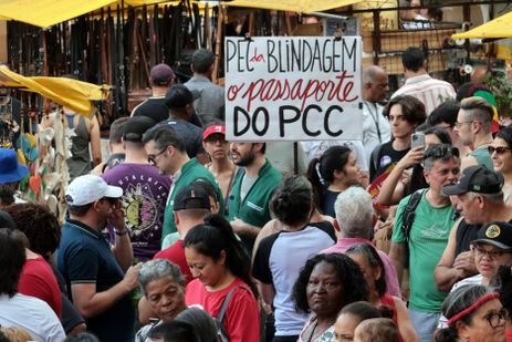 Paulo Pinto/Agência Brasil São Paulo (SP), 21/09/2025 Manifestantes participam de ato contra a PEC da Anistia e da Blindagem, no MASP. Foto: Paulo Pinto/Agência Brasil