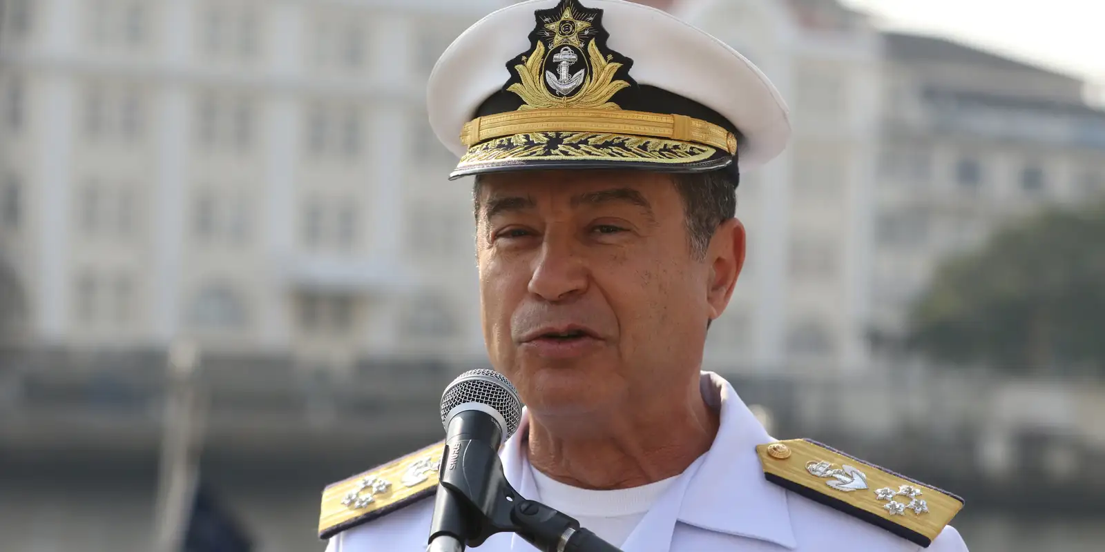 Fux vota pela absolvição de ex-comandante da Marinha, Almir Garnier