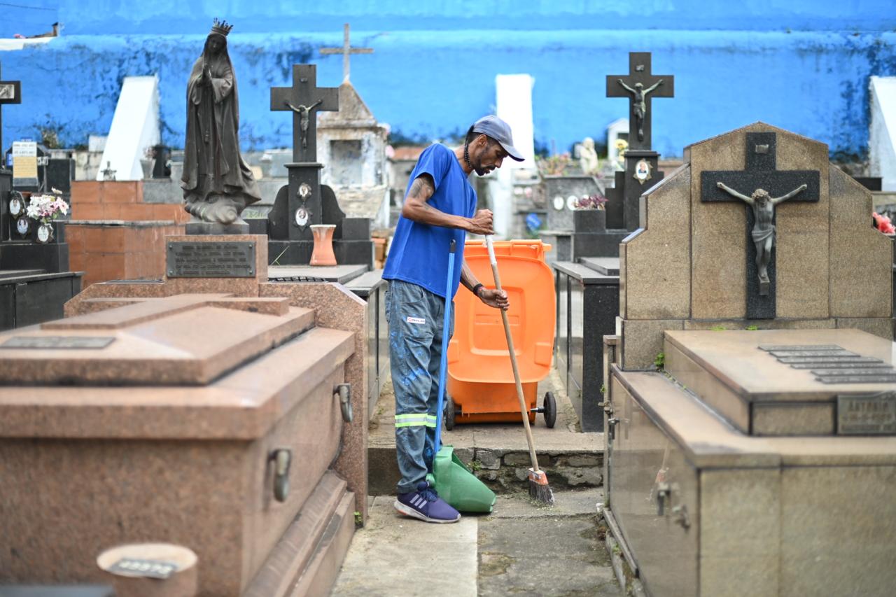 Cemiterios de Barra Mansa se preparam para o Dia de