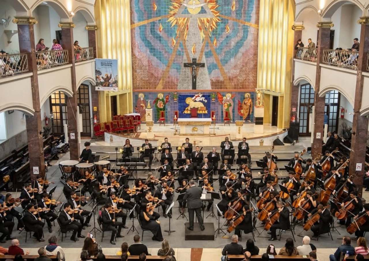 Orquestra Sinfonica de Barra Mansa celebra 20 anos em concerto