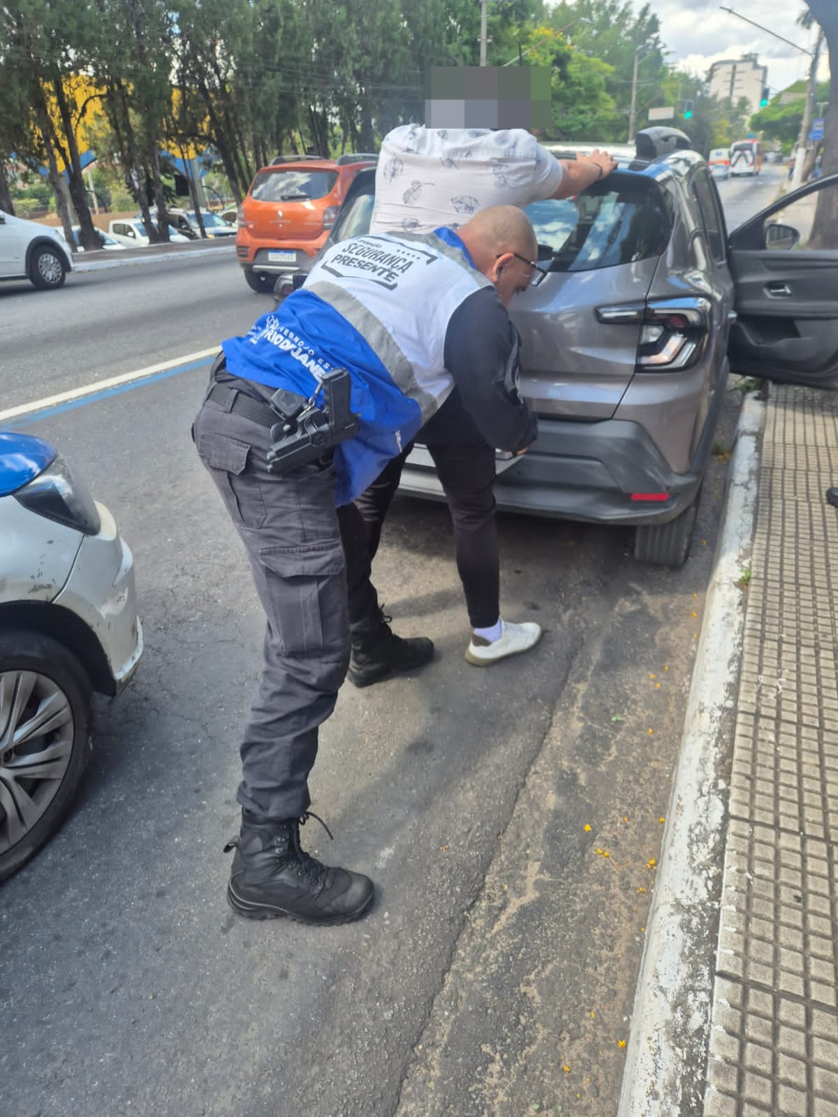 Denúncia via WhatsApp da Ordem Pública ajuda na prisão de suspeito de agredir mulher em Volta Redonda