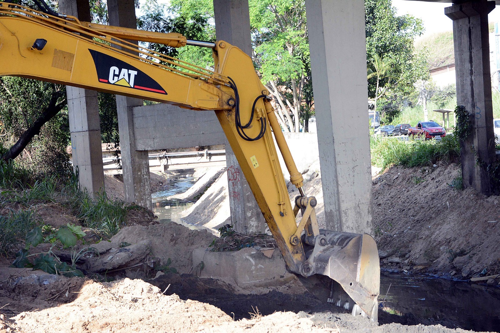 Programa avanca com limpeza e desassoreamento do Rio Barra Mansa