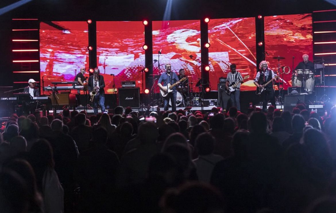 Barra Mansa recebe show da banda Dire Straits Legacy neste