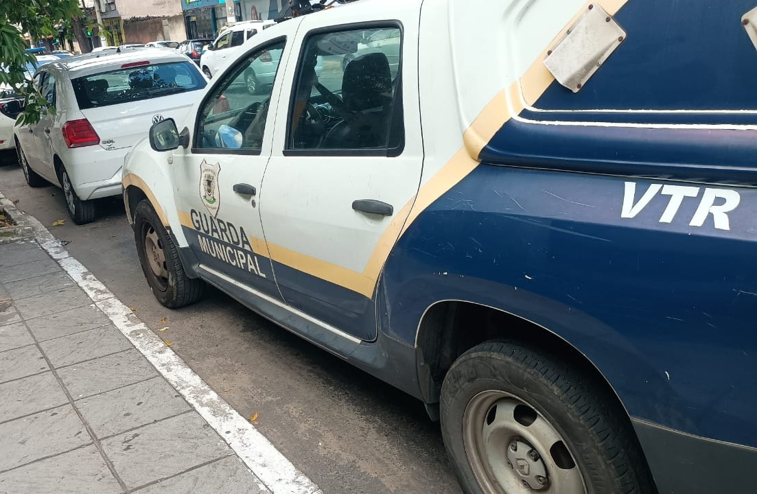 Guarda Municipal de Volta Redonda localiza e recupera carro furtado em São Gonçalo