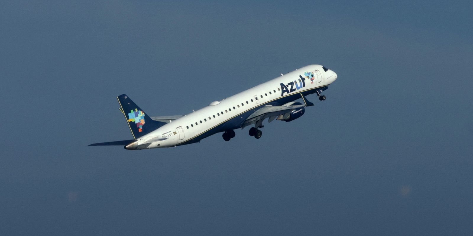 Vento forte faz aeronave arremeter em Congonhas