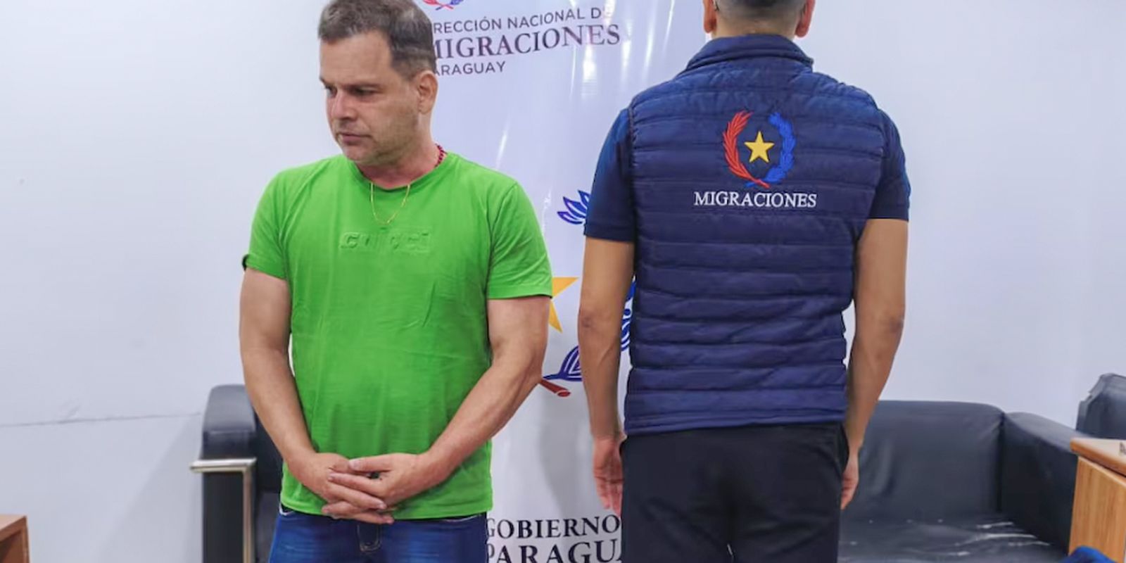 Ex-diretor da PRF levou pitbull e sacos de ração em fuga para Paraguai