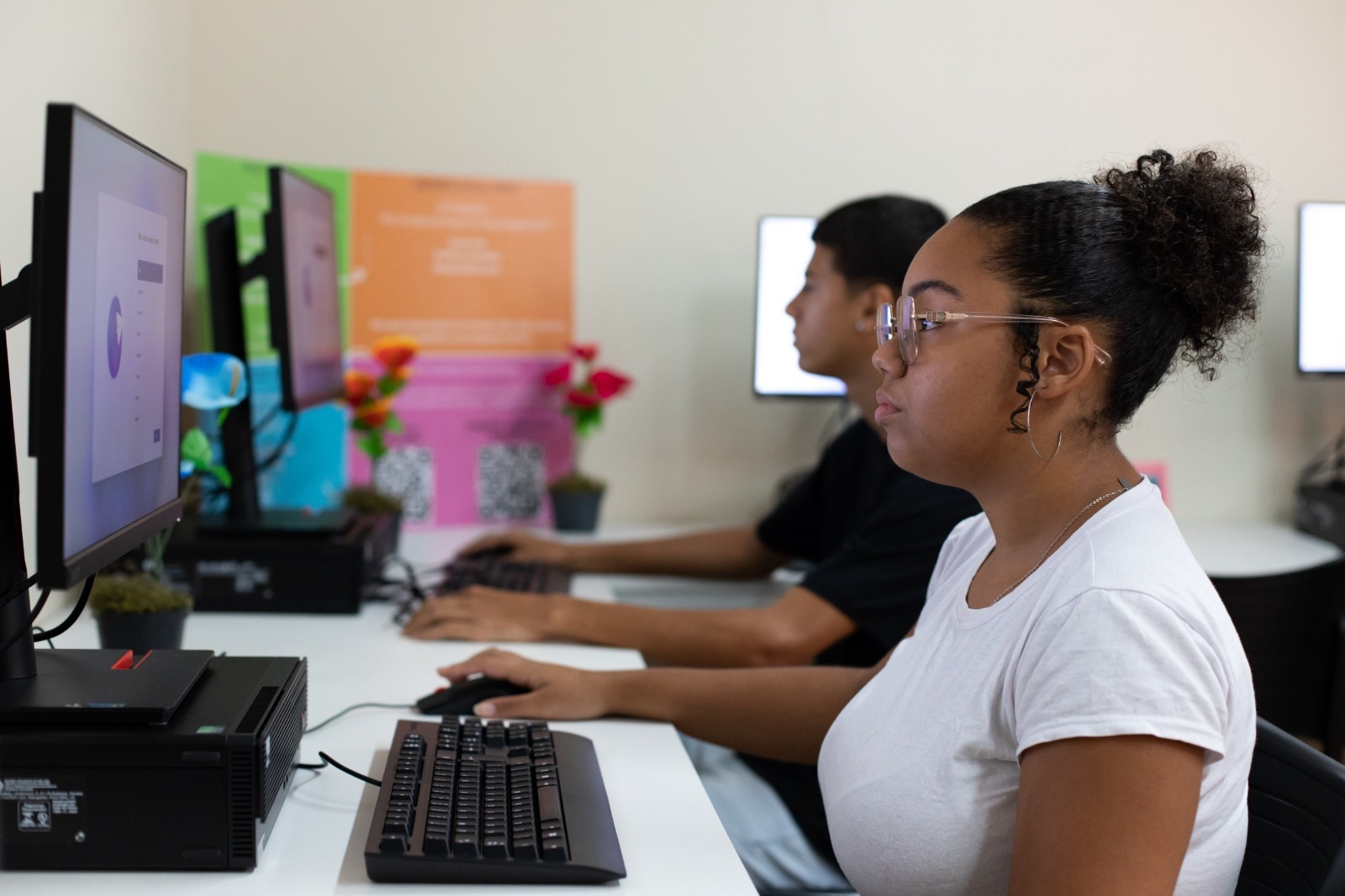 Prefeitura de Volta Redonda registra aumento de atendimentos nos Telecentros em 2025 e reforça a inclusão digital