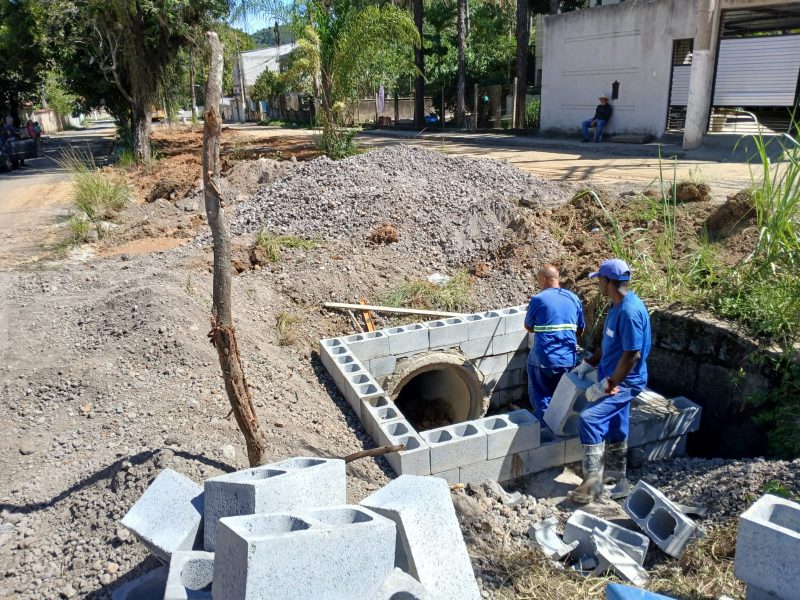 Saae-BM avança com obras de canalização de dois córregos no bairro Colônia