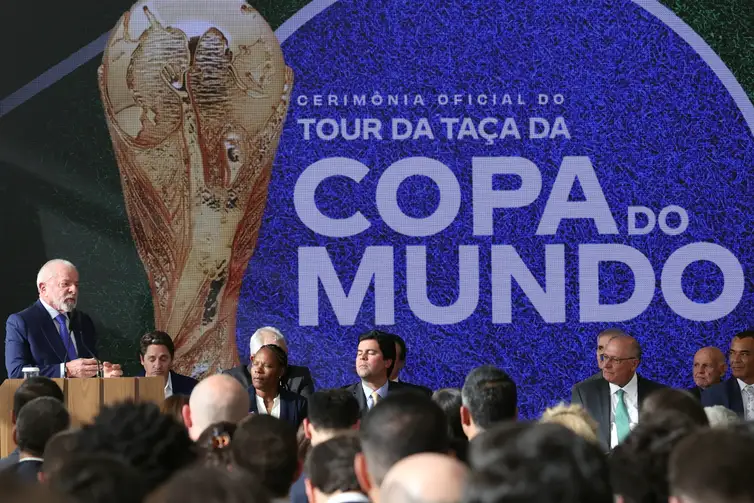 Brasília (DF), 26/02/2026 - Presidente da República, Luiz Inácio Lula da Silva, durante cerimônia de apresentação das taças da Copa do Mundo de 2026 e da Copa do Mundo Feminina de 2027, realizado no Palácio do Planalto. Foto: Valter Campanato/Agência Brasil