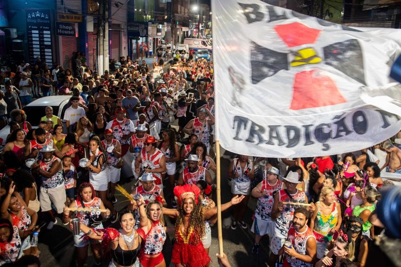 Carnaval 2026 de Barra Mansa comeca com shows e desfile