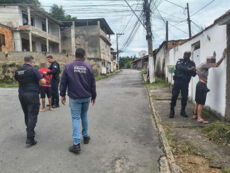 Ordem Pública conduz à delegacia adolescente flagrado praticando maus-tratos contra macaco sagui em Volta Redonda