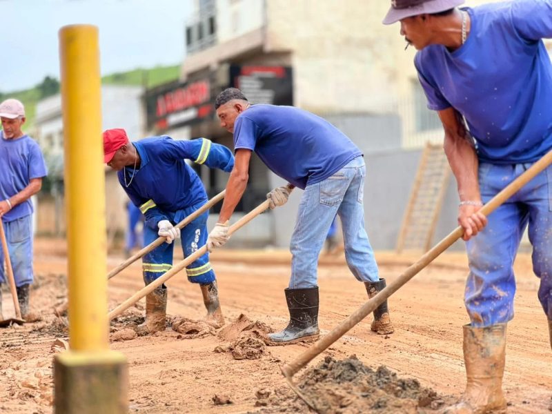 Prefeitura de Barra Mansa mantem forca tarefa de limpeza em diversos