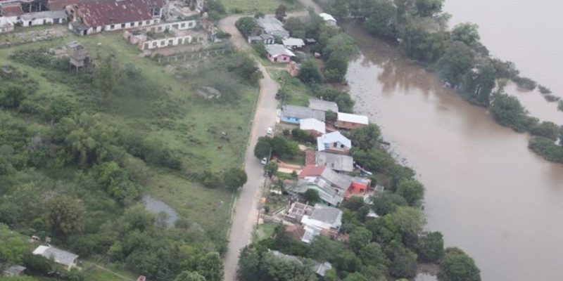 Quatro regiões do país têm alerta de chuvas intensas até sábado (7)
